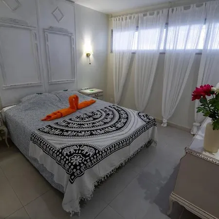 Apartment Chaparal Design *